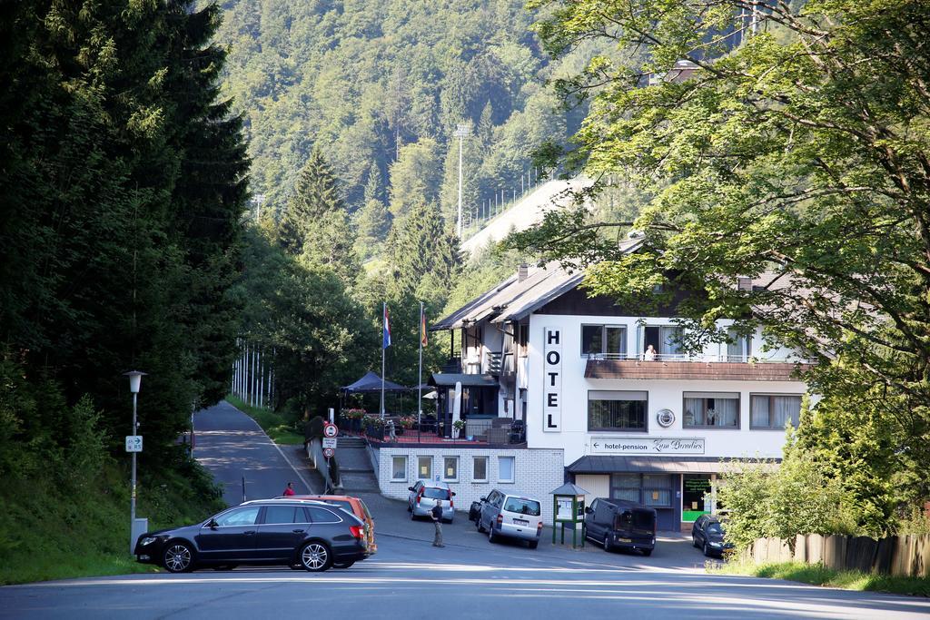 Hotel-Pension Zum Paradies Willingen  Exterior foto